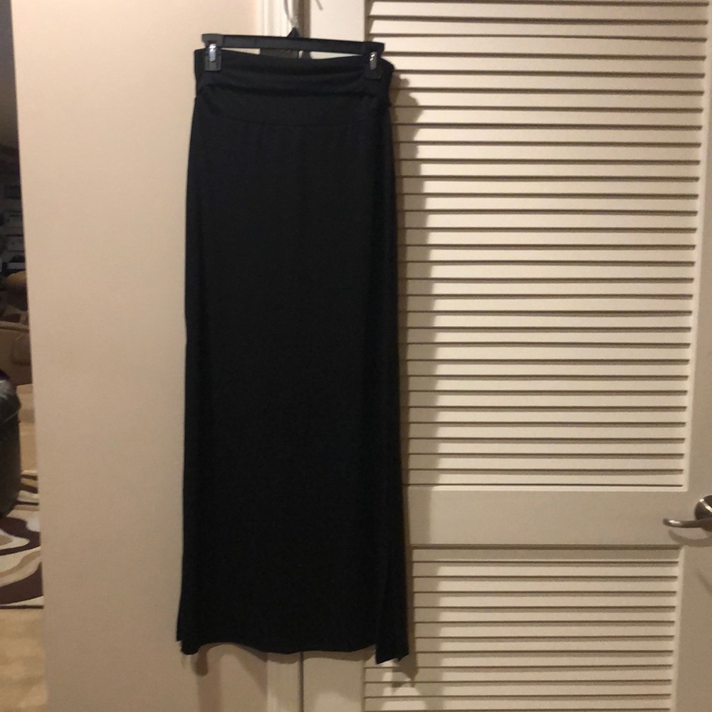 Joe B long black skirt with side slits Small